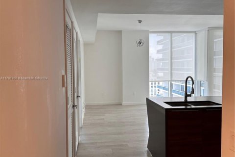 Condo in Miami, Florida, 2 bedrooms  № 1865461 - photo 20