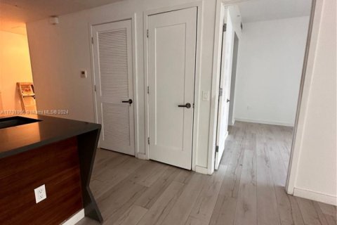 Condo in Miami, Florida, 2 bedrooms  № 1865461 - photo 23
