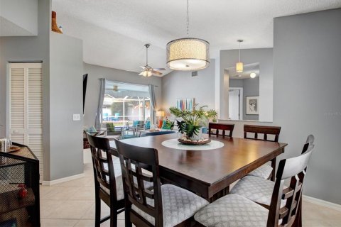 Villa ou maison à louer à Sarasota, Floride: 3 chambres, 120.31 m2 № 2299112 - photo 6