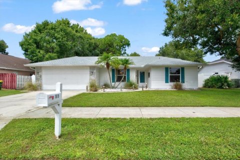 House in Sarasota, Florida 3 bedrooms, 120.31 sq.m. № 2299112