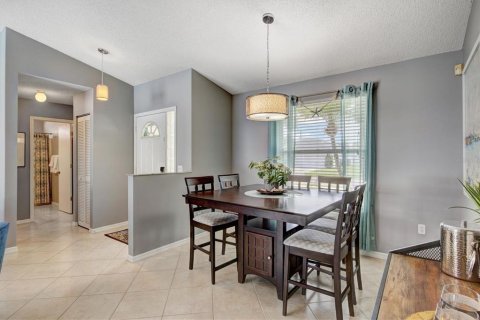 Villa ou maison à louer à Sarasota, Floride: 3 chambres, 120.31 m2 № 2299112 - photo 4