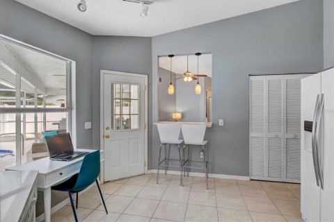 Villa ou maison à louer à Sarasota, Floride: 3 chambres, 120.31 m2 № 2299112 - photo 9