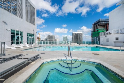 Copropriété à louer à Miami, Floride: 2 chambres, 93.83 m2 № 2001181 - photo 4