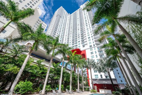 Copropriété à louer à Miami, Floride: 2 chambres, 93.83 m2 № 2001181 - photo 2