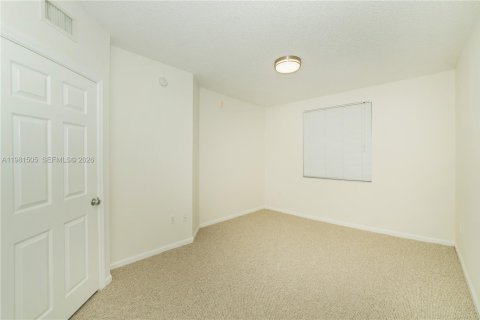 Condo in Sunny Isles Beach, Florida, 1 bedroom  № 2042970 - photo 16