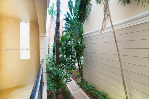 Condo in Sunny Isles Beach, Florida, 1 bedroom  № 2042970 - photo 25