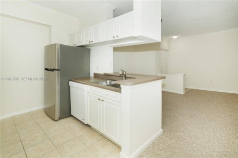Condo in Sunny Isles Beach, Florida, 1 bedroom  № 2042970 - photo 8