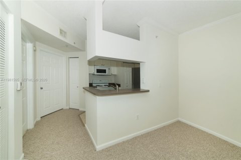 Condo in Sunny Isles Beach, Florida, 1 bedroom  № 2042970 - photo 6