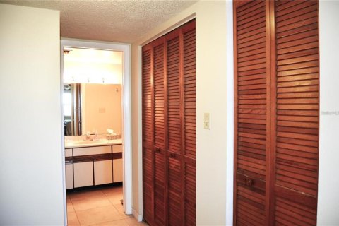 Condominio en venta en Saint Petersburg, Florida, 2 dormitorios, 118.91 m2 № 1899161 - foto 20