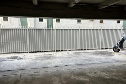 Copropriété à vendre à Miami Beach, Floride: 1 chambre, 63.64 m2 № 2004891 - photo 12