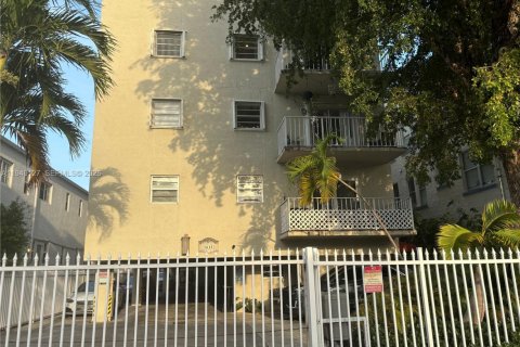 Copropriété à vendre à Miami Beach, Floride: 1 chambre, 63.64 m2 № 2004891 - photo 15