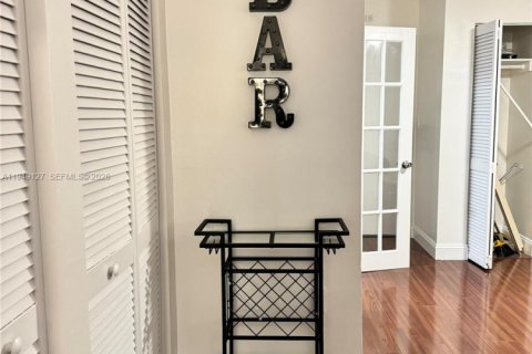 Copropriété à vendre à Miami Beach, Floride: 1 chambre, 63.64 m2 № 2004891 - photo 3