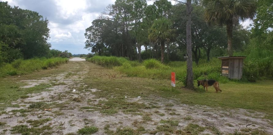 Land in Vero Beach, Florida № 723577