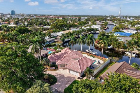 Villa ou maison à vendre à Fort Lauderdale, Floride: 3 chambres, 240.06 m2 № 1949576 - photo 25