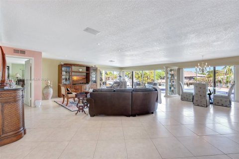 Villa ou maison à vendre à Fort Lauderdale, Floride: 3 chambres, 240.06 m2 № 1949576 - photo 10