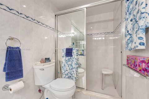 Villa ou maison à vendre à Fort Lauderdale, Floride: 3 chambres, 240.06 m2 № 1949576 - photo 5