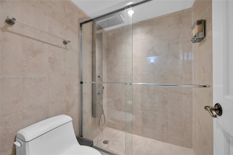 Купить кондоминиум в Майами-Бич, Флорида 2 спальни, 98.94м2, № 1988511 - фото 27