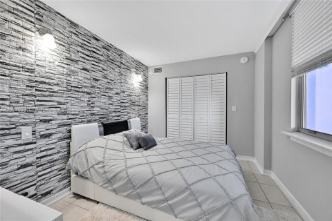 Купить кондоминиум в Майами-Бич, Флорида 2 спальни, 98.94м2, № 1988511 - фото 30