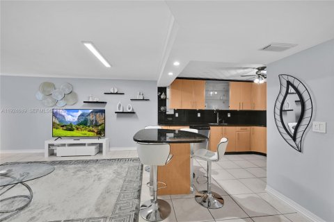 Купить кондоминиум в Майами-Бич, Флорида 2 спальни, 98.94м2, № 1988511 - фото 7