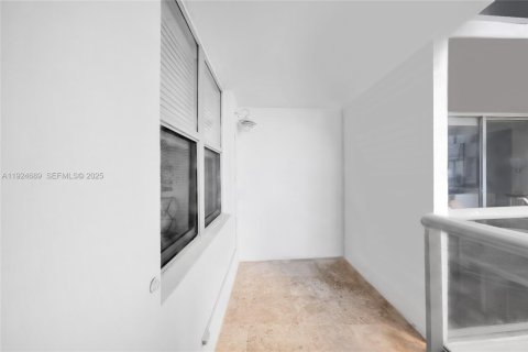 Купить кондоминиум в Майами-Бич, Флорида 2 спальни, 98.94м2, № 1988511 - фото 29