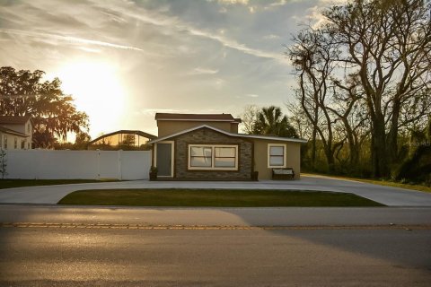 House in Winter Garden, Florida 3 bedrooms, 141.21 sq.m. № 1904482 - photo 2