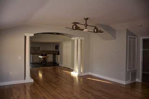 House in Winter Garden, Florida 3 bedrooms, 141.21 sq.m. № 1904482 - photo 3