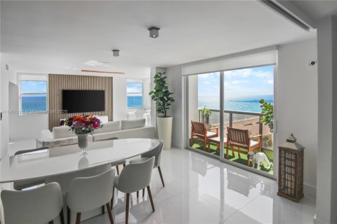 Copropriété à vendre à Miami Beach, Floride: 2 chambres, 118.08 m2 № 1951519 - photo 5