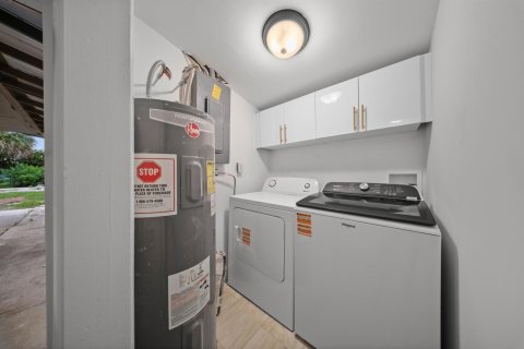 Купить виллу или дом в Стьюарт, Флорида 6 комнат, 156.26м2, № 2179152 - фото 29