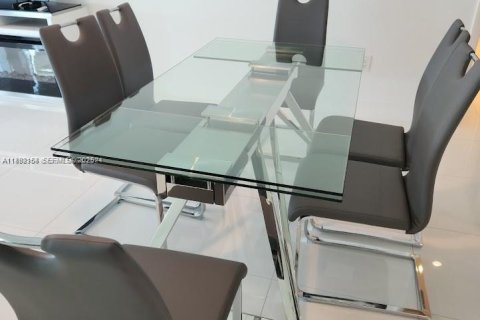 Снять в аренду кондоминиум в Санни-Айлс-Бич, Флорида 3 спальни, 179.02м2, № 2034259 - фото 12