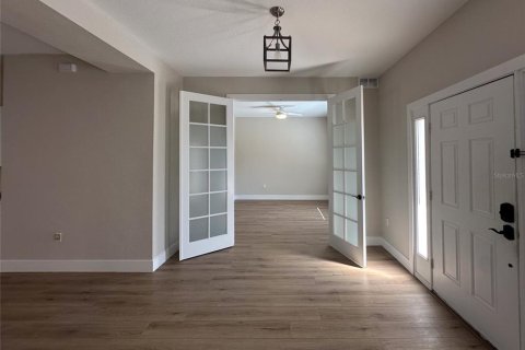 Villa ou maison à louer à North Port, Floride: 3 chambres, 180.32 m2 № 2280144 - photo 4