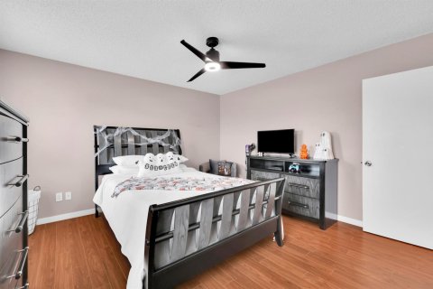 Villa ou maison à vendre à Port St. Lucie, Floride: 3 chambres, 176.14 m2 № 2407497 - photo 18