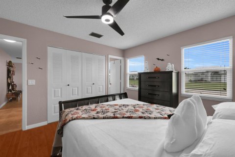 Villa ou maison à vendre à Port St. Lucie, Floride: 3 chambres, 176.14 m2 № 2407497 - photo 20
