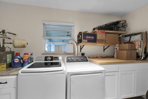 Villa ou maison à vendre à Port St. Lucie, Floride: 3 chambres, 176.14 m2 № 2407497 - photo 26