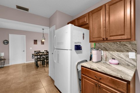 Villa ou maison à vendre à Port St. Lucie, Floride: 3 chambres, 176.14 m2 № 2407497 - photo 15