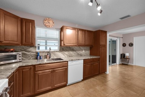 Villa ou maison à vendre à Port St. Lucie, Floride: 3 chambres, 176.14 m2 № 2407497 - photo 14