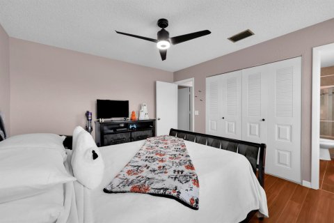 Villa ou maison à vendre à Port St. Lucie, Floride: 3 chambres, 176.14 m2 № 2407497 - photo 19
