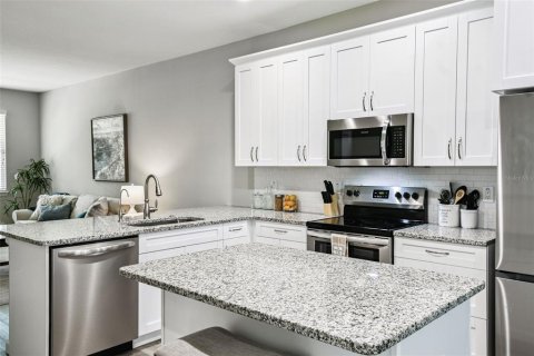 Casa en venta en Winter Haven, Florida, 3 dormitorios, 150.69 m2 № 1910850 - foto 8
