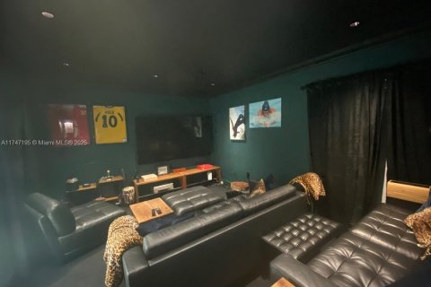 Casa en venta en Coral Gables, Florida, 5 dormitorios, 304.25 m2 № 1960468 - foto 9