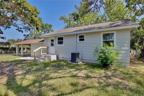 House in Eustis, Florida 2 bedrooms, 78.04 sq.m. № 1895200 - photo 7