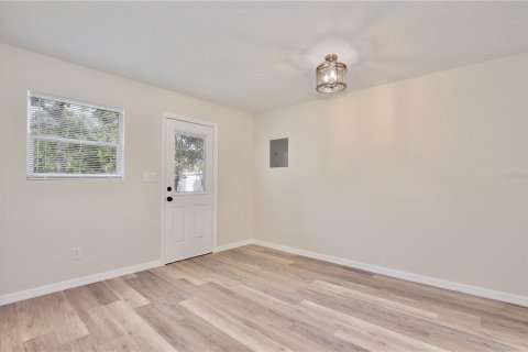 House in Eustis, Florida 2 bedrooms, 78.04 sq.m. № 1895200 - photo 13