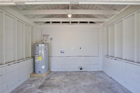 House in Eustis, Florida 2 bedrooms, 78.04 sq.m. № 1895200 - photo 5
