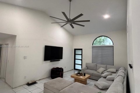 Villa ou maison à vendre à Pembroke Pines, Floride: 3 chambres, 125.14 m2 № 2362809 - photo 9