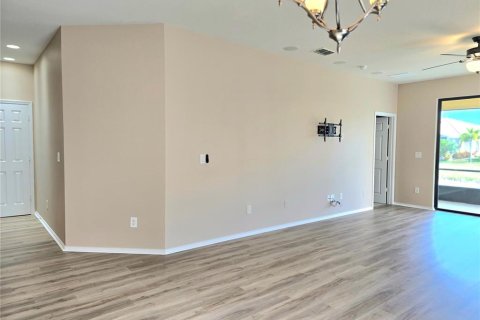 Casa en alquiler en Apollo Beach, Florida, 2 dormitorios, 141.49 m2 № 2110647 - foto 8