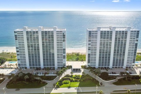 Condo in Boca Raton, Florida, 3 bedrooms № 2081997