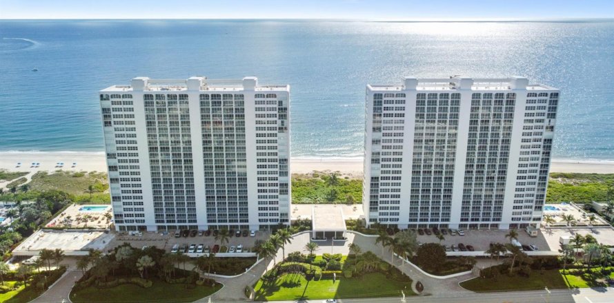 Condo in Boca Raton, Florida, 3 bedrooms № 2081997