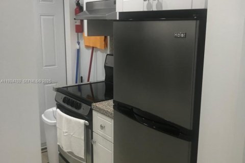 Copropriété à louer à Miami Beach, Floride: 1 chambre, 54.72 m2 № 1982992 - photo 5