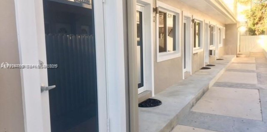 Condo à Miami Beach, Floride, 1 chambre  № 1982992