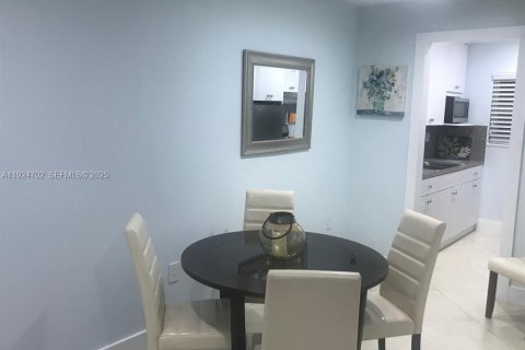 Copropriété à louer à Miami Beach, Floride: 1 chambre, 54.72 m2 № 1982992 - photo 16