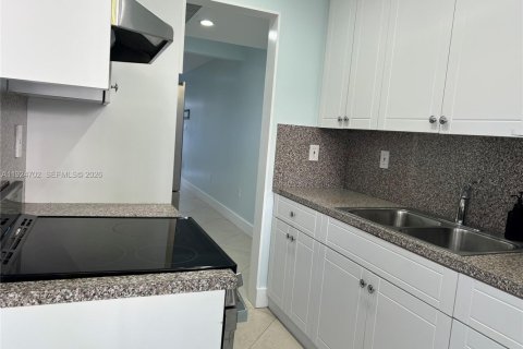 Copropriété à louer à Miami Beach, Floride: 1 chambre, 54.72 m2 № 1982992 - photo 24