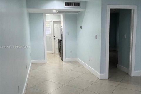 Copropriété à louer à Miami Beach, Floride: 1 chambre, 54.72 m2 № 1982992 - photo 22